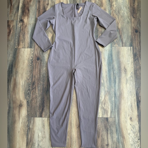 *NWT* SKIMS Longsleeve Full Body Jumpsuit - Picture 2 of 6